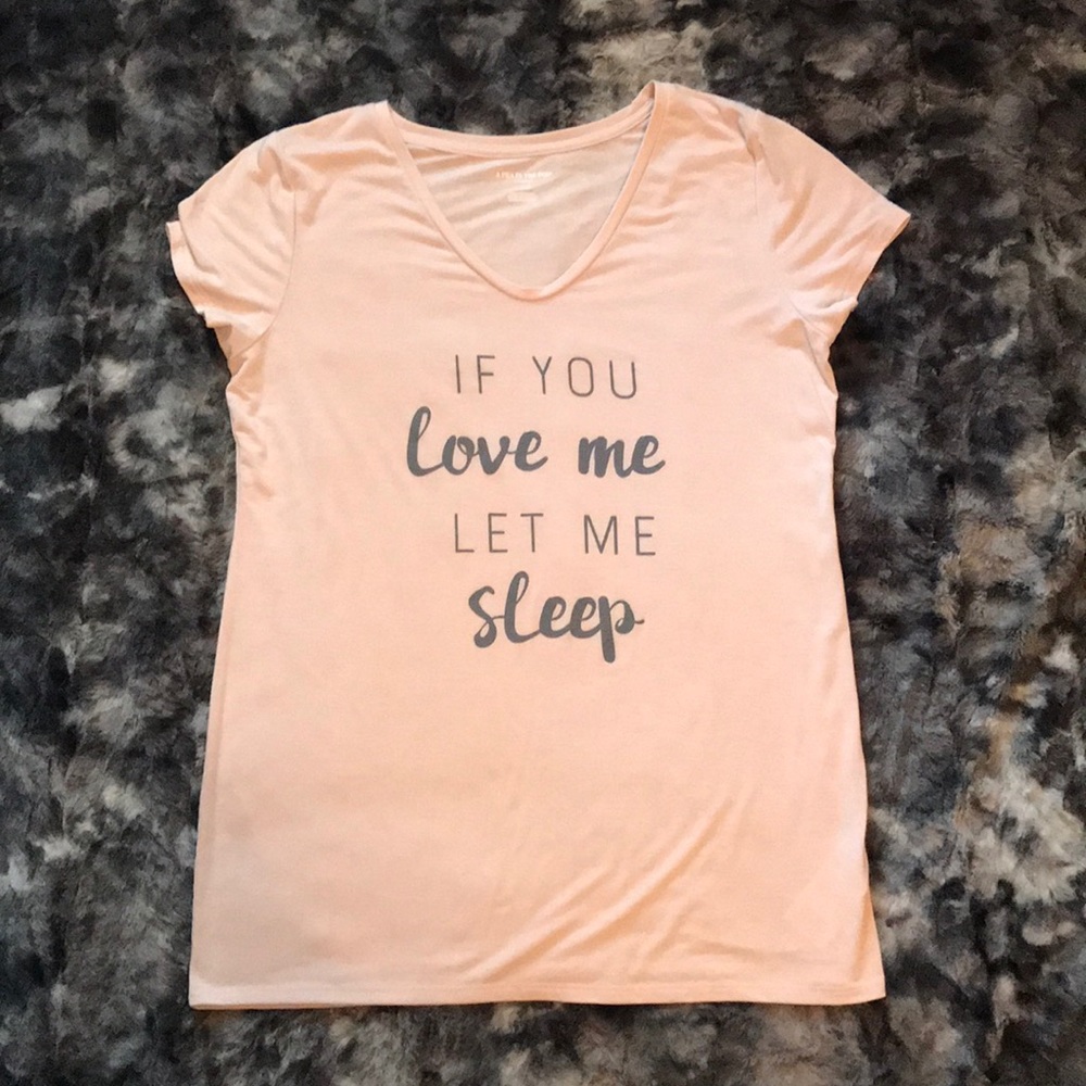 A Pea in a Pod graphic tee